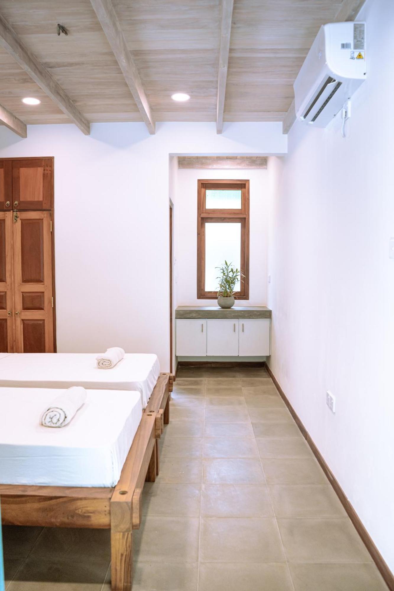 Albergue Locos Hiriketiya Dikwella Sur Exterior foto