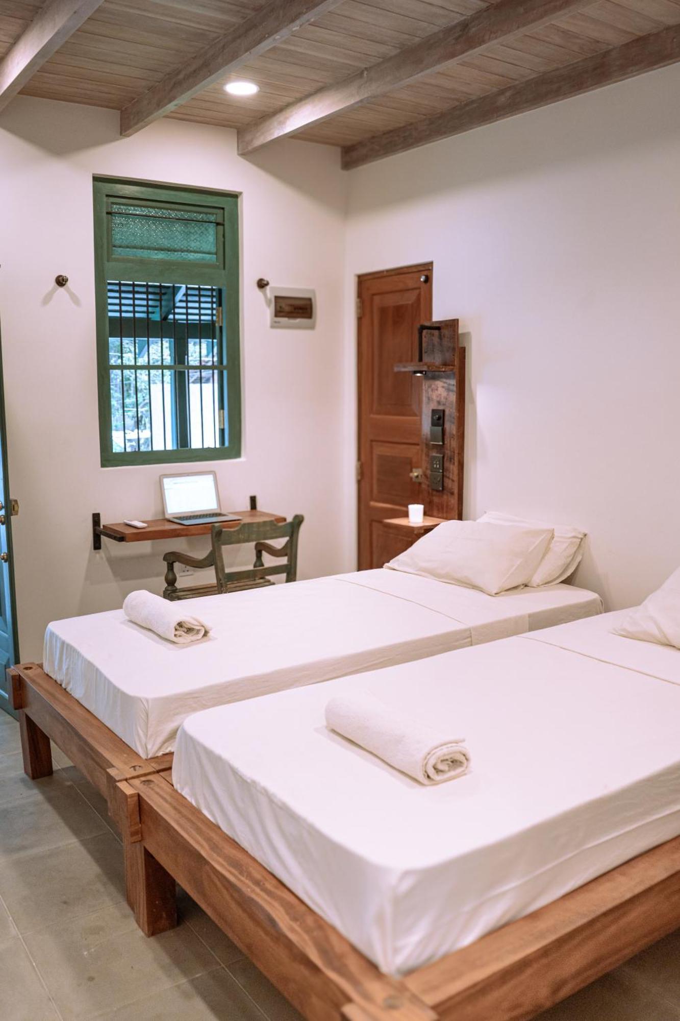 Albergue Locos Hiriketiya Dikwella Sur Exterior foto