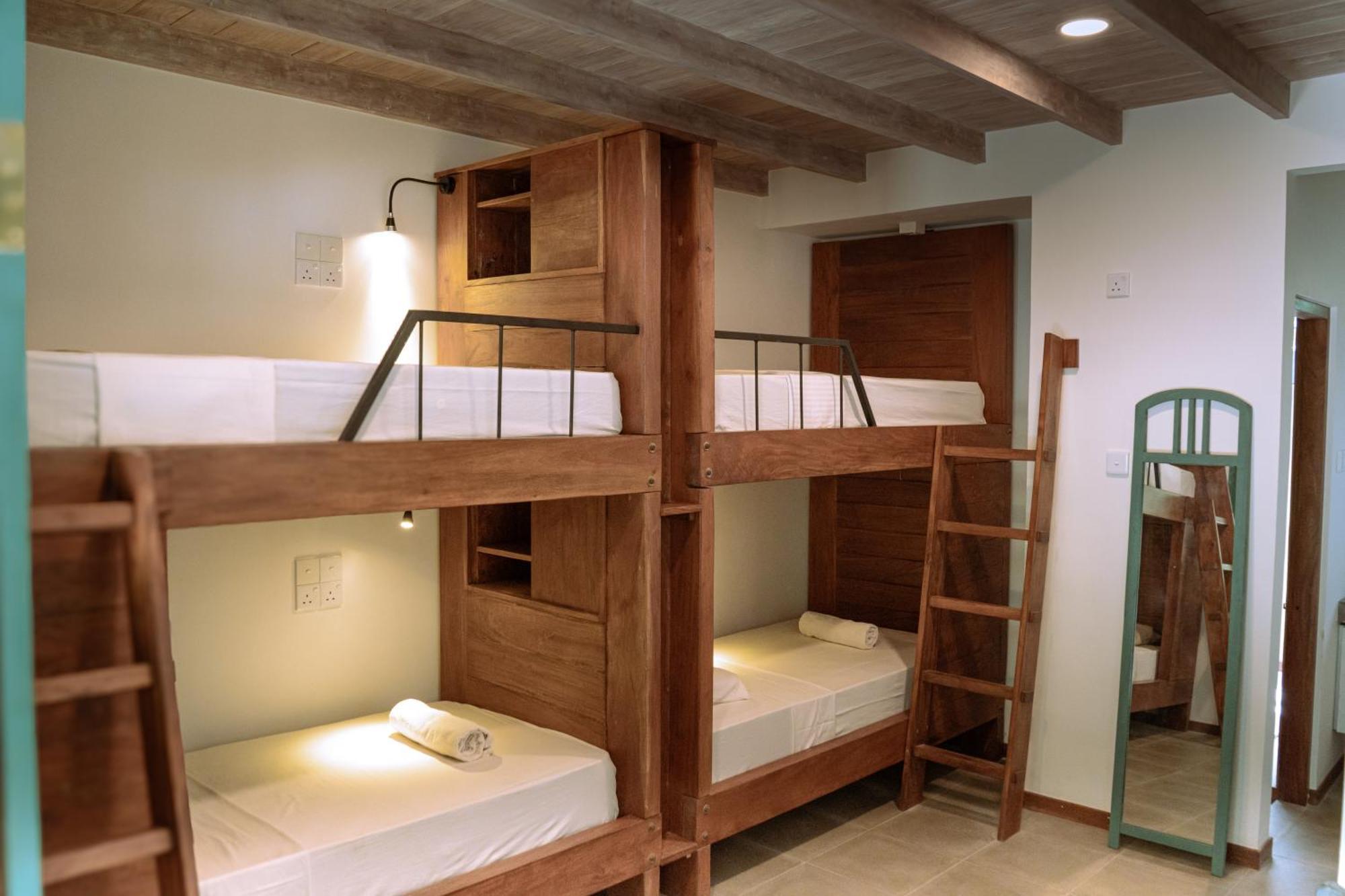 Albergue Locos Hiriketiya Dikwella Sur Exterior foto